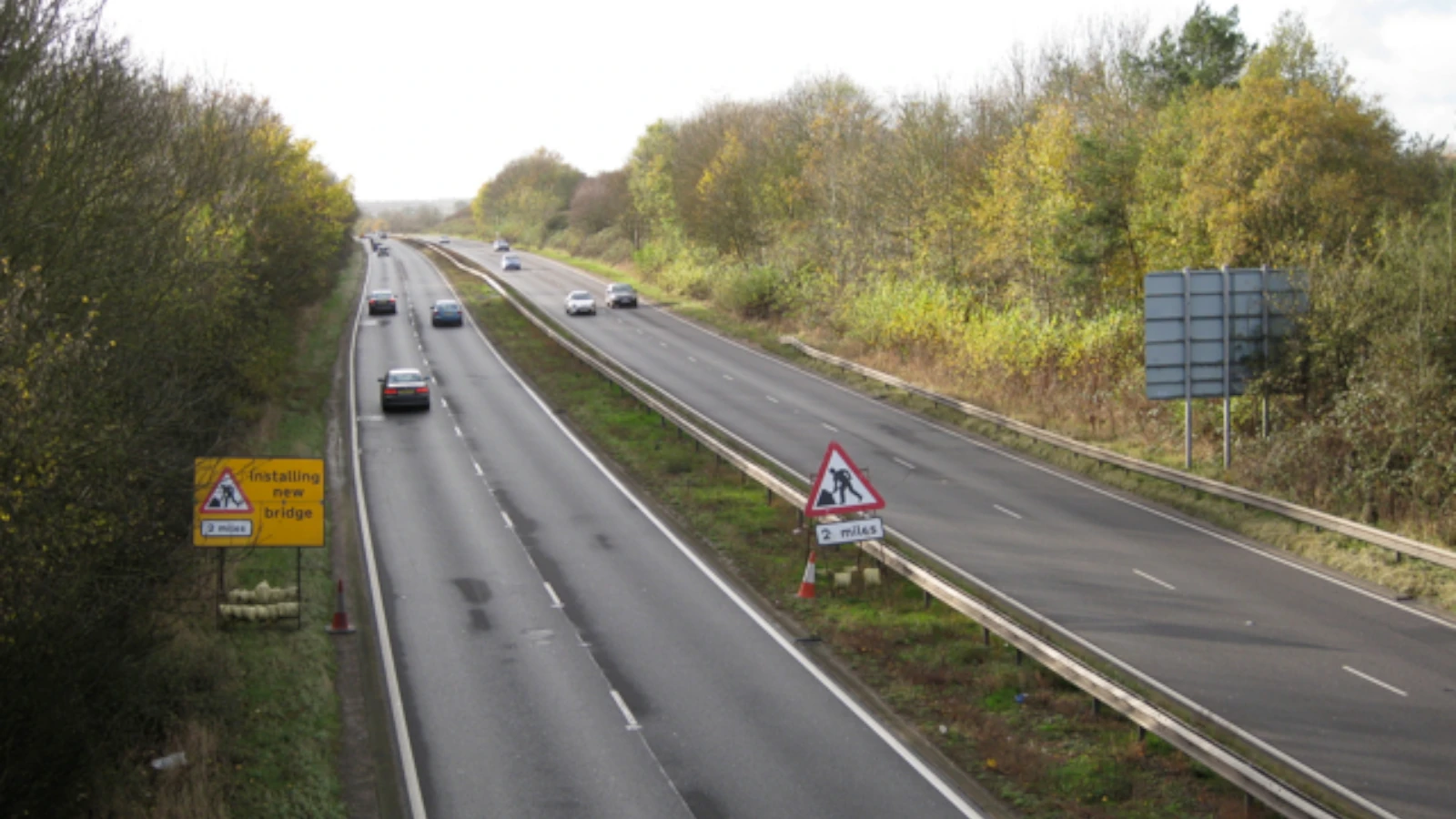 Photograph of a busy A road near Leamington Spa
